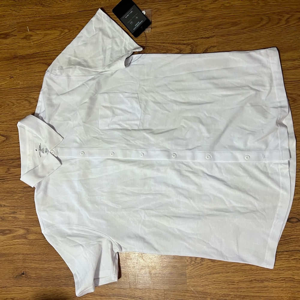New with Tags Men’s Fabletics Button Down